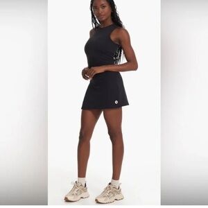 VUORI Topspin Dress in black + xs